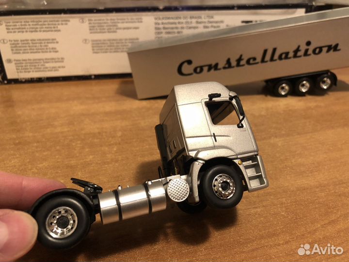 VW Constellation 1/43 Schuco Brasil