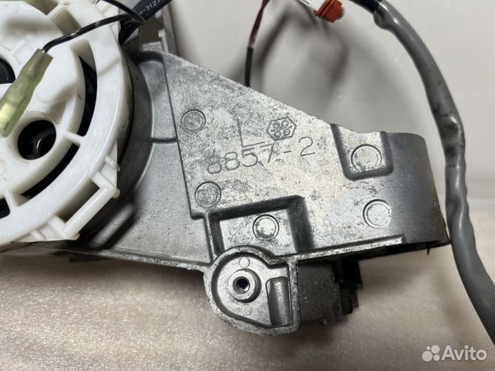 Крепление моторчиков L зеркала Toyota Prado 150