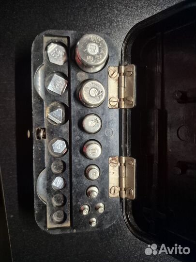 Набор весовых гирь