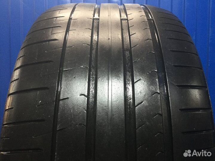 Pirelli P Zero PZ4 285/40 R19