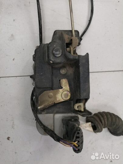 Замок боковой двери задний левый Ваз Калина 11183