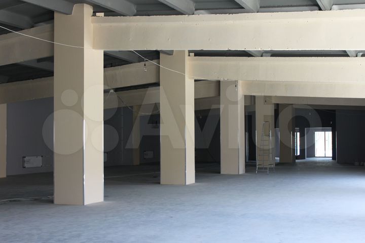 Здание, 2524 м²