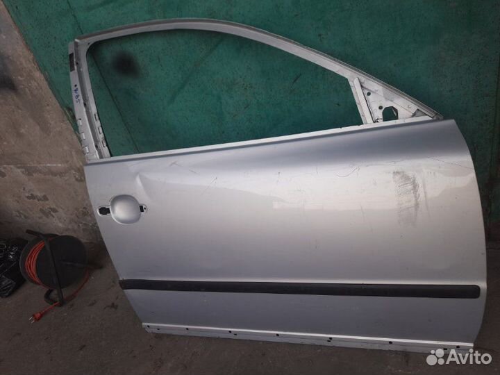 Дверь передняя правая Volkswagen Passat B5 B5+