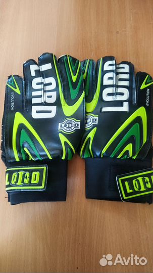 Перчатки футбольные новые