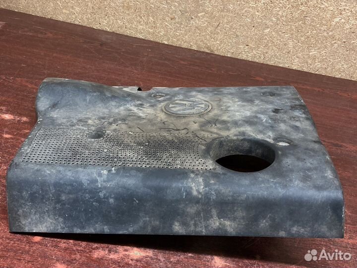 Крышка двигателя фольксваген пассат б5