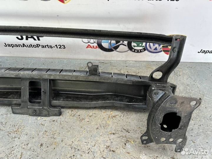 Усилитель переднего бампера Volkswagen Passat