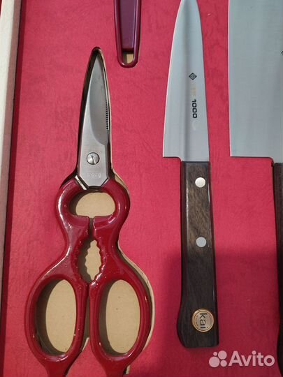 Набор кухонных ножей KAI