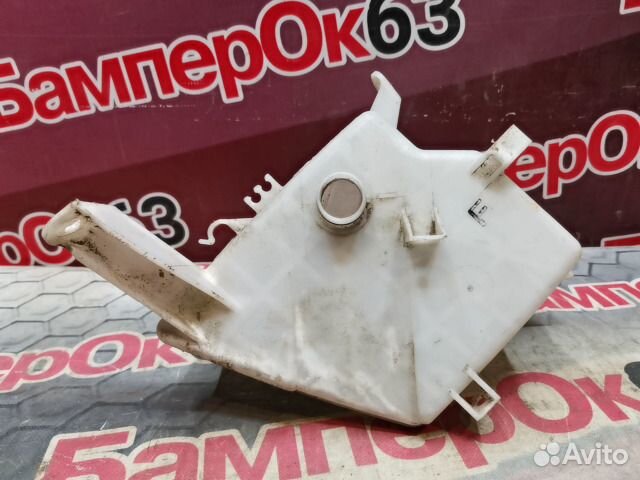 Бачок омывателя Toyota Auris