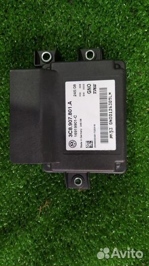 Блок управления парковочным тормозом Volkswagen