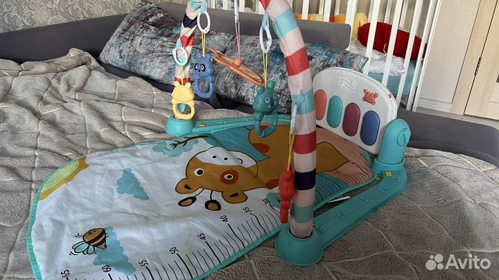 Развивающий коврик с пианино