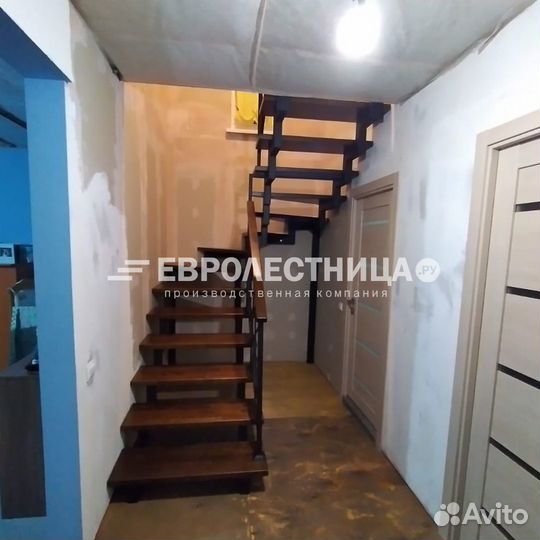 Лестница на второй этаж
