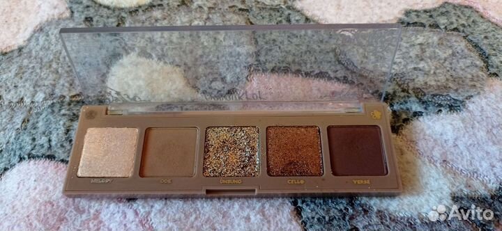 Тени для век Colour Pop Lyric