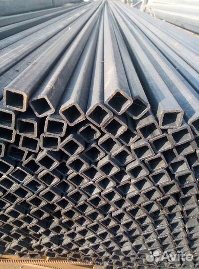 Профильная труба на столбы для забора и навеса