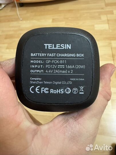 Зрядное устройство + два аккумулятора gopro 9-12