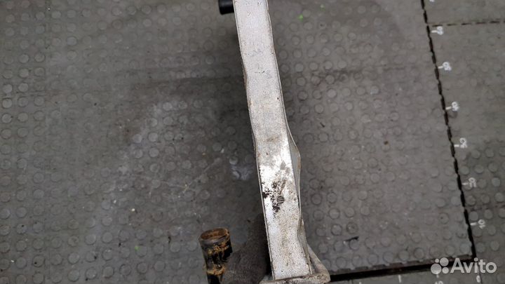 Радиатор охлаждения двигателя Mitsubishi L200