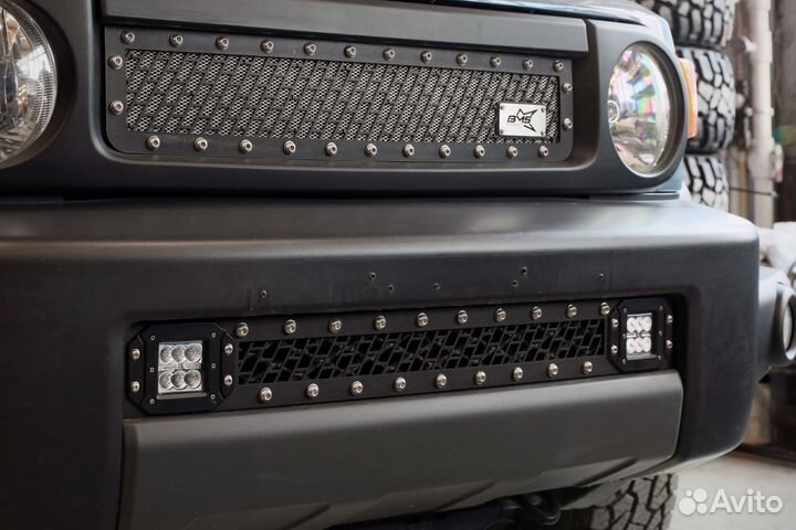 Решетка BMS серия RS (под доп. свет) в штатный бам