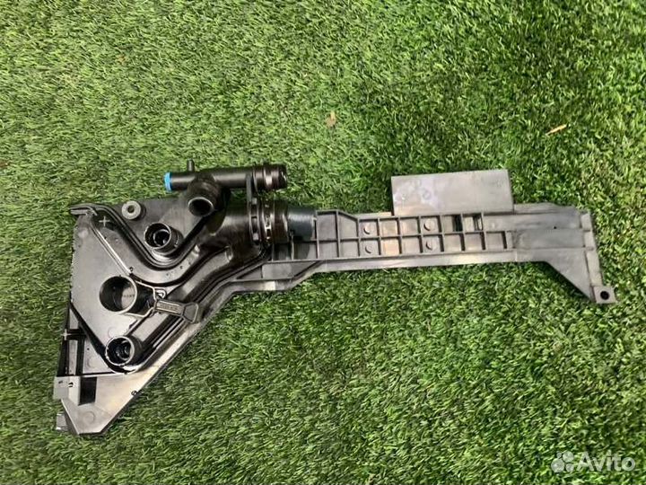 Кронштейн радиатора Bmw X3 E83 N52B25 2008