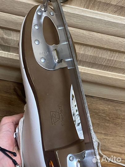 Фигурные коньки riedell