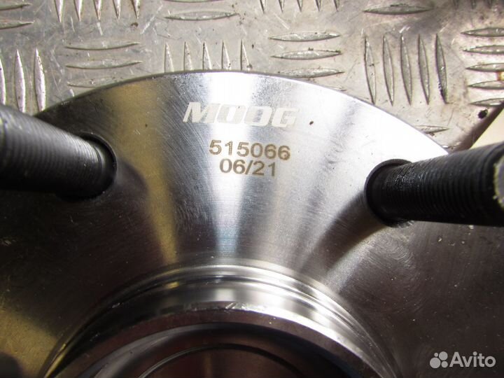 Ступица новая moog Infiniti QX56 2004-2006 дорест