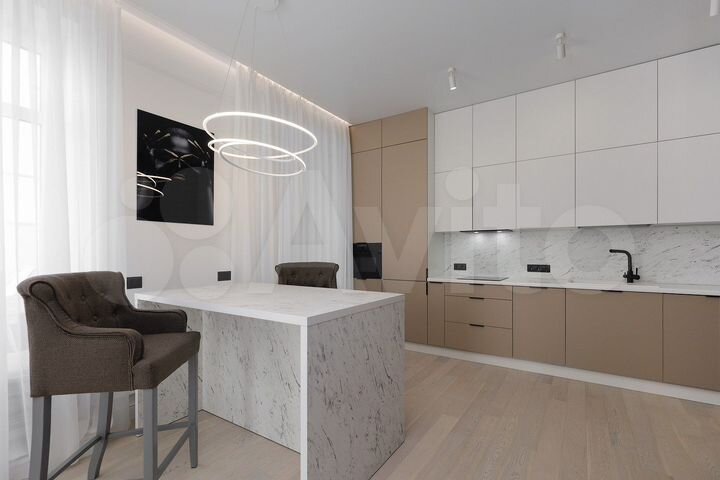 2-к. квартира, 111,7 м², 6/6 эт.