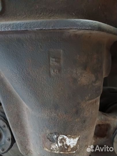 Продам планку под фары в сборе и редуктор