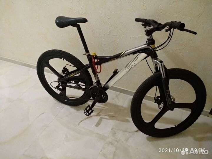 Велосипед GT