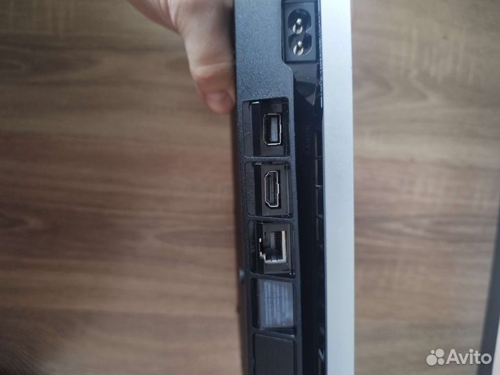 PlayStation 4 Slim Limited edition1tb 5.05hen