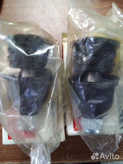 Комплект верхних шаровых Toyota Land Cruiser 95