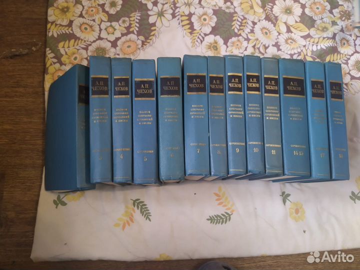 Чехов.сочинения и другие книги смотрите фото