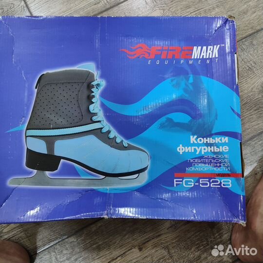 Коньки фигурные женские
