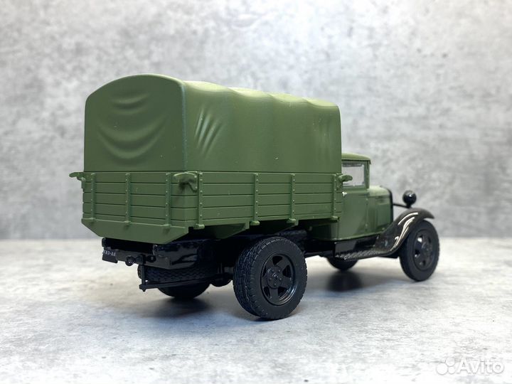 Коллекционная модель газ-аа 1:43 DeA