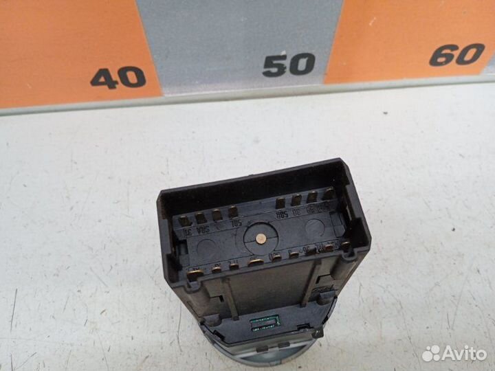 Переключатель света фар Skoda Octavia A4 1.6 1998