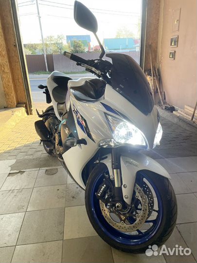 Suzuki gsx s1000f