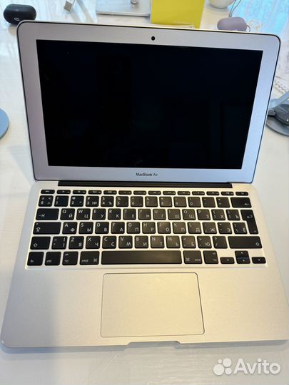 MacBook Air 11-inch, Early 2015