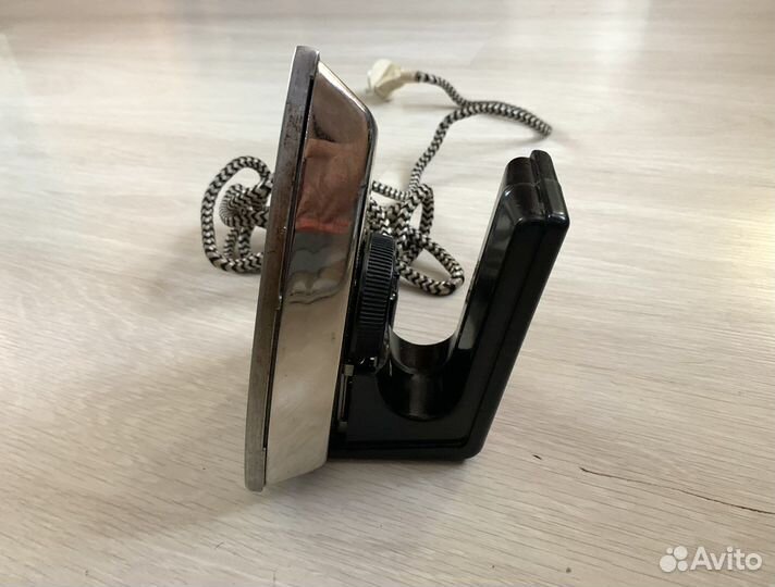 Утюг дорожный