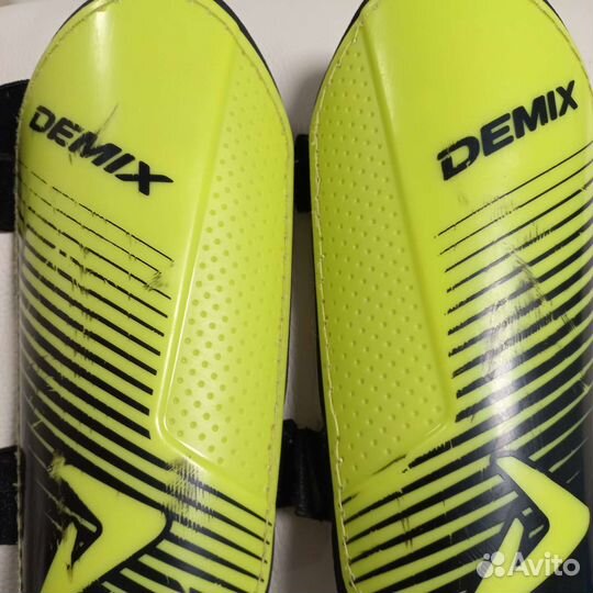 Щитки футбольные детские бу