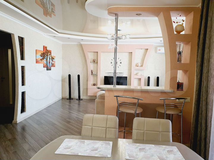 2-к. квартира, 70 м², 7/10 эт.