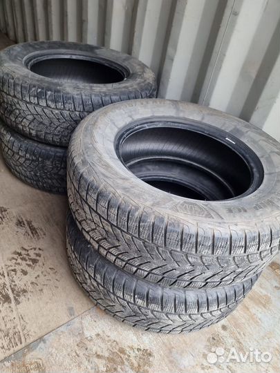 Goodyear UltraGrip Ice 265/65 R17 112T