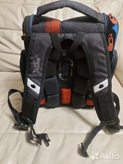 Продам рюкзак школьный ортопедический