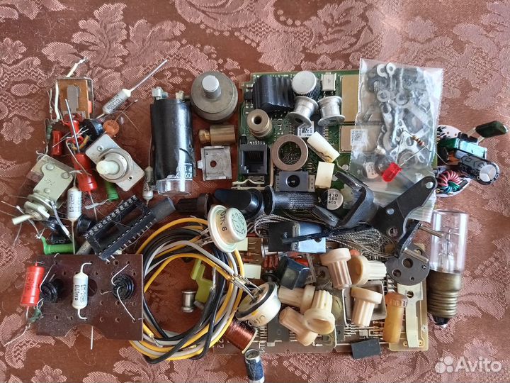 Конденсаторы разные и другое (см. описание)