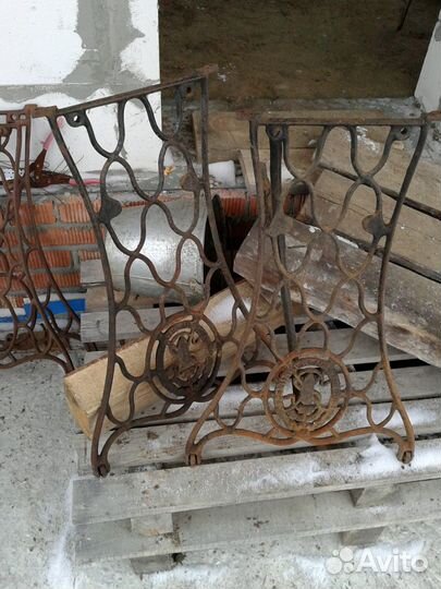 Станина от швейной машины зингер