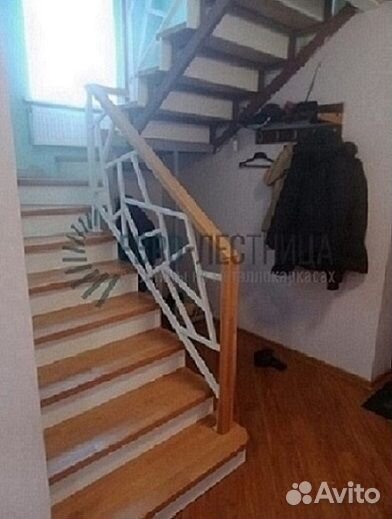 Лестничное ограждение в деревянной рамке