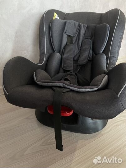 Автомобильное кресло
