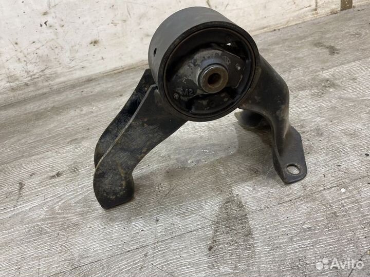 Опора кпп Mitsubishi Lancer