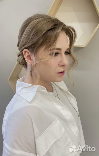 Стилист по причёскам -парикмахер