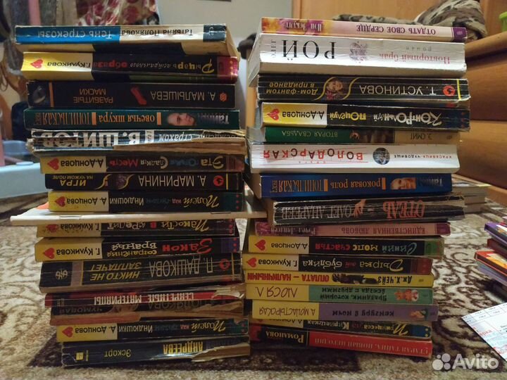 Детективы и романы 32 книги