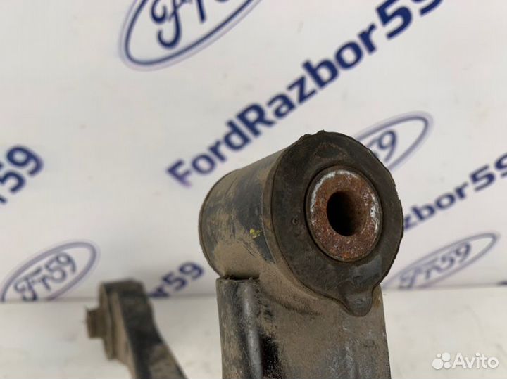 Рычаг передней подвески правый Honda Civic 4D FD1