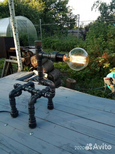 Настольная лампа 