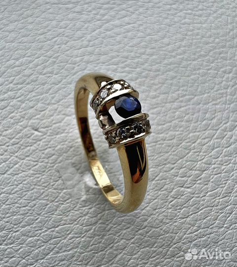 Золотое кольцо и серьги с бриллиантами и сапфиром