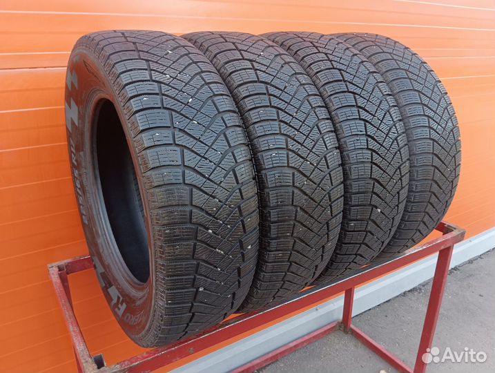 Pirelli Ice Zero FR 225/65 R17 105T